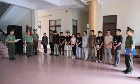 Khởi tố 12 bị can mua bán trái phép hơn 3.500 tài khoản ngân hàng