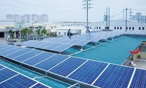 Điện mặt trời mái nhà: Nâng tỷ lệ sản lượng điện dư được phép bán lên tới 50%