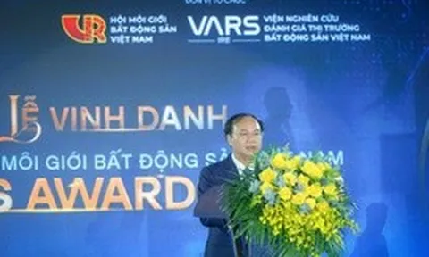 Xây dựng đội ngũ môi giới chuyên nghiệp để phát triển thị trường bất động sản bền vững