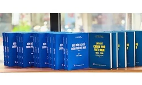 Nhìn lại hành trình điều hành đất nước của Chính phủ qua 2 công trình sử liệu đồ sộ