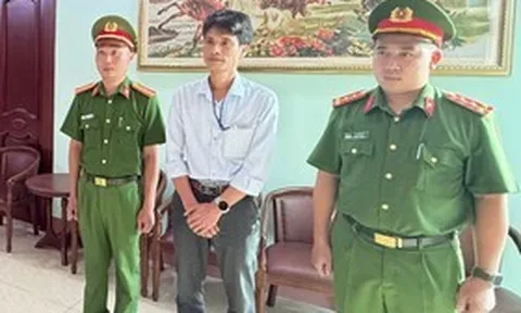 Bắt giám đốc công ty sản xuất, buôn bán hơn 250 tấn phân bón giả