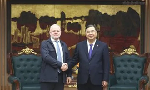 Phó Thủ tướng Thường trực Phạm Gia Túc tiếp lãnh đạo Tập đoàn năng lượng RusHydro (Nga)