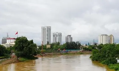 Công điện khẩn: Quân đội sẵn sàng ứng phó mưa lũ, chuẩn bị sơ tán dân khỏi vùng nguy hiểm