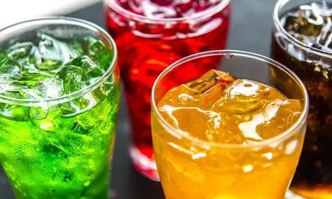 Người đàn ông 32 tuổi nhập viện sau thời gian dài uống loại nước "quốc dân" mỗi ngày