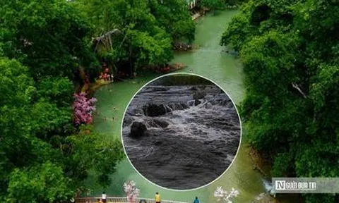 Vụ nước sông chuyển màu đen, hôi tanh 5km: Chính quyền đề nghị công an vào cuộc