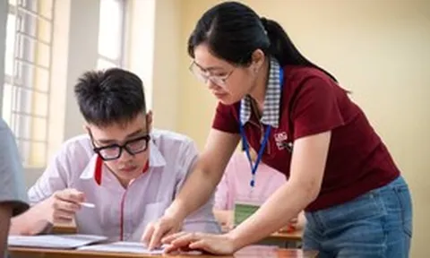 11.000 hiệu trưởng, hiệu phó trở lại đứng lớp: Có được giữ phụ cấp chức vụ?