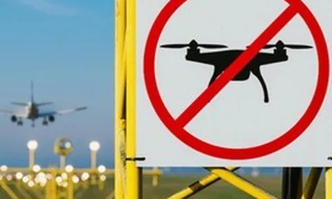 Sân bay Tân Sơn Nhất tạm dừng hàng loạt chuyến bay do xuất hiện drone