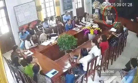 Thấy gì từ vụ hiệu trưởng ném ly đập bàn