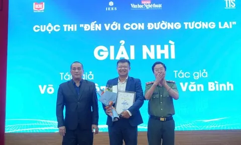 Trao giải Cuộc thi “Đến với Con đường tương lai”