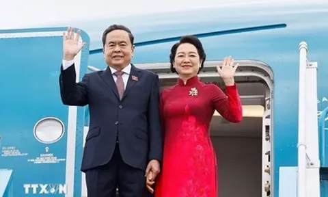 Chủ tịch Quốc hội Trần Thanh Mẫn và Phu nhân lên đường thăm chính thức Hàn Quốc và Mông Cổ