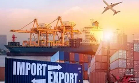 Thu ngân sách từ hoạt động xuất nhập khẩu 8 tháng đạt hơn 352 nghìn tỷ đồng, tăng 17,4%