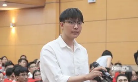 Thủ khoa bác sĩ nội trú Đại học Y Hà Nội chọn sản phụ khoa khiến cả hội trường vỗ tay