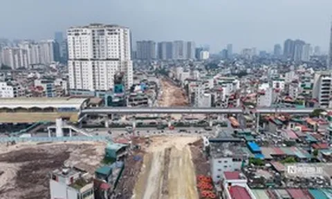 Lãnh đạo Thành ủy Hà Nội kiểm tra đường Vành đai 2,5, yêu cầu thông xe dịp 10/10
