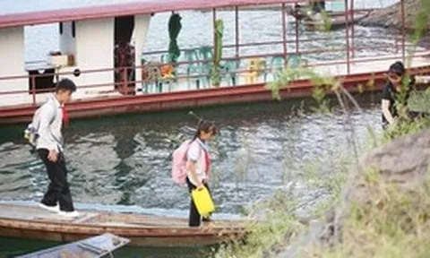 Không để học sinh phải nghỉ học, bỏ học vì điều kiện giao thông, đi lại khó khăn