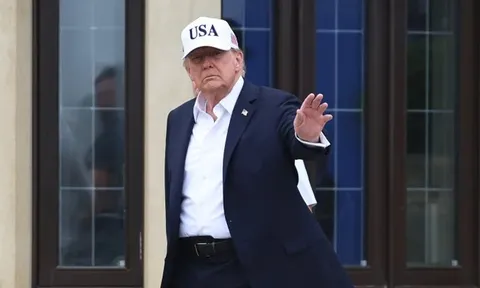 Tổng thống Trump công khai yêu cầu Ukraine ngừng tấn công các nhà máy lọc dầu Nga