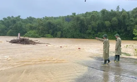 Mưa lớn gây ngập nhiều cầu tràn, chia cắt giao thông ở Thanh Hóa