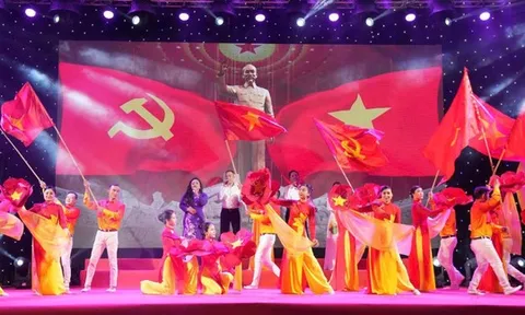 Chương trình nghệ thuật “Giai điệu Tổ quốc” lan tỏa tình yêu quê hương, đất nước