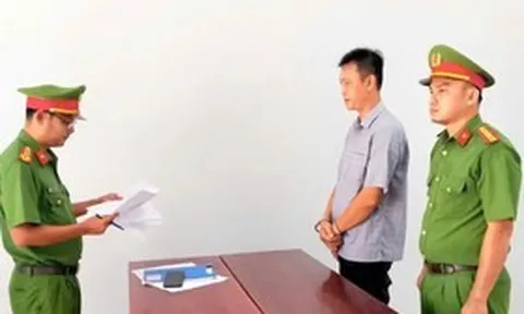 Mâu thuẫn tình cảm, người đàn ông phát tán 6 clip riêng tư của bạn gái