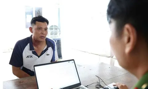 Bắt tạm giam người đàn ông dùng xăng đốt vợ cũ vì ghen