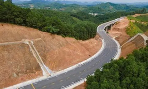 Đưa vào khai thác đường Hồ Chí Minh qua Tuyên Quang, Thái Nguyên ngay trong tháng 9