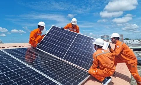 Bộ Công Thương thúc các địa phương sớm có chính sách hỗ trợ người dân lắp điện mặt trời mái nhà