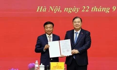 Điều động Thứ trưởng Xây dựng Nguyễn Danh Huy làm Phó Chủ nhiệm Văn phòng Chính phủ
