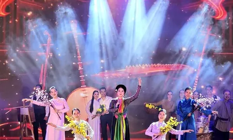 Chương trình nghệ thuật "Bản Giao hưởng Hà Nội" chào mừng 72 năm Ngày Giải phóng Thủ đô