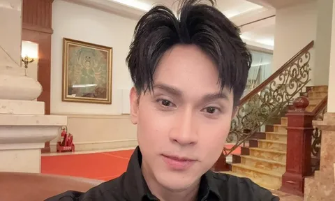 Nam ca sĩ là viện phó, sở hữu khối bất động sản triệu USD, 51 tuổi vẫn lẻ bóng