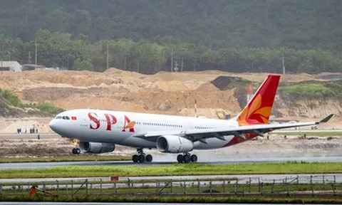 Cận cảnh tàu thân rộng A330 đầu tiên của Sun PhuQuoc Airways vừa đáp sân bay Phú Quốc