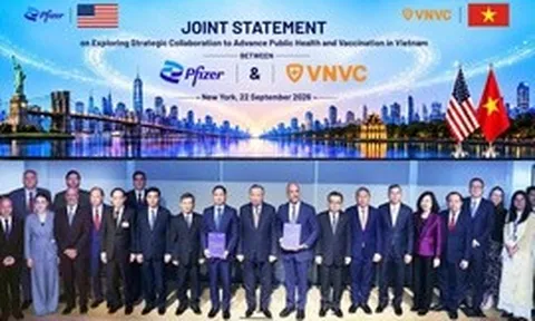 VNVC và Pfizer trao văn kiện hợp tác tại Mỹ, tăng cường năng lực y tế cho Việt Nam