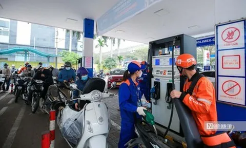 Giá xăng chiều nay (24/9) tăng lần thứ tư liên tiếp