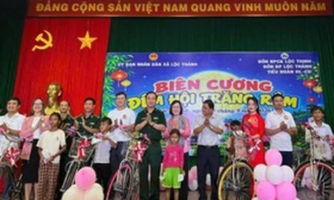 Thắp trọn niềm vui Trung thu cho trẻ em vùng biên