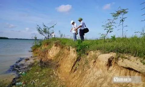 Dân bất an nhìn sông “nuốt” đất, chính quyền khẩn trương tìm phương án