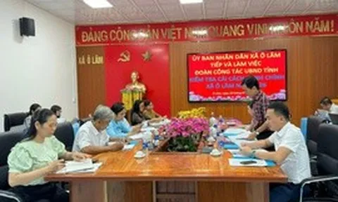Người dân An Giang làm thủ tục hành chính không phụ thuộc địa giới