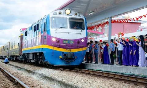 Khai trương đoàn tàu “Phong Nha - Cố đô Huế: Hành trình di sản thế giới”
