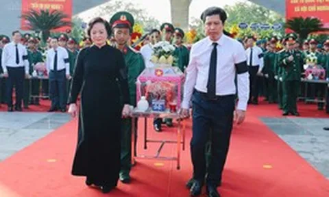 Phó Thủ tướng Phạm Thị Thanh Trà dự Lễ truy điệu, an táng hài cốt liệt sĩ tại Lào Cai