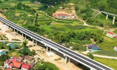 Nghiên cứu khai thác tạm miễn phí 2 tuyến cao tốc dịp Tết 2027