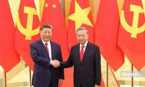 Điện mừng kỷ niệm 77 năm ngày thành lập nước Cộng hòa nhân dân Trung Hoa