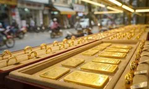 Giá vàng hôm nay (1/10): Diễn biến khác lạ