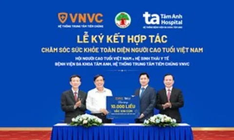 Hệ sinh thái Tâm Anh - VNVC tặng 10.000 liều vắc xin cúm cho người cao tuổi