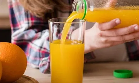 Uống nước ép suốt 1 tháng để giảm cân, cô giáo 32 tuổi ngỡ ngàng khi đi khám