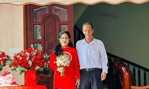 Ông lão 73 tuổi cưới vợ 49 tuổi, gia đình làm điều không ai ngờ