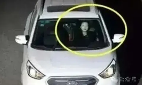 Camera ghi lại lúc nửa đêm, tài xế có biểu hiện "lạ"