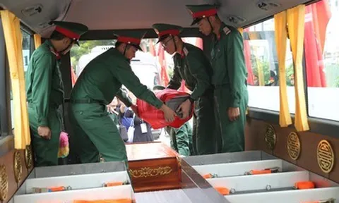Sơ duyệt lễ truy điệu hài cốt liệt sĩ tại Công viên Lê Thị Riêng
