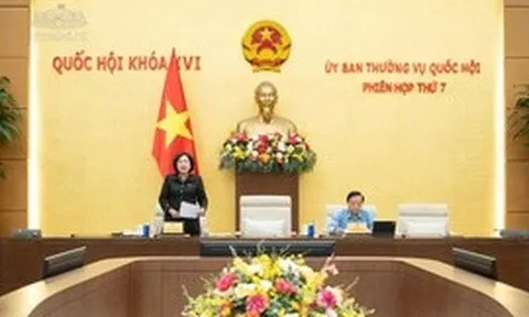 Ủy ban Thường vụ Quốc hội cho ý kiến về báo cáo kinh tế - xã hội
