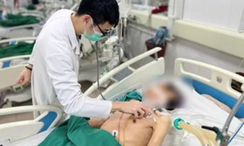 Cúm A diễn biến nặng, suy hô hấp dù chỉ sốt 38 độ