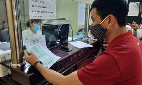 Đang hưởng trợ cấp thất nghiệp, người lao động có việc làm mới cần làm ngay việc này