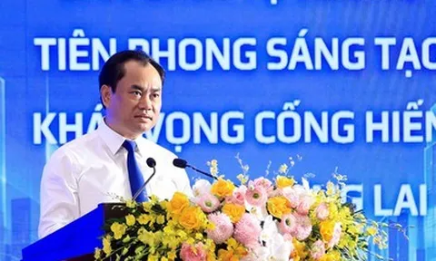 Bộ trưởng NN&MT động viên thanh niên khởi nghiệp “có thể gọi điện, nhắn tin bất cứ lúc nào”
