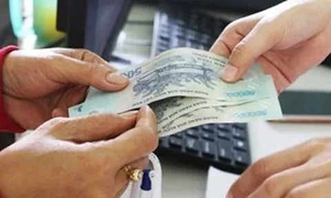 Những ai bị thôi hưởng, tạm dừng hưởng trợ cấp xã hội hằng tháng?