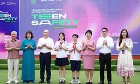 Trang bị “kháng thể số” cho trẻ em thay vì ngăn trẻ lên mạng